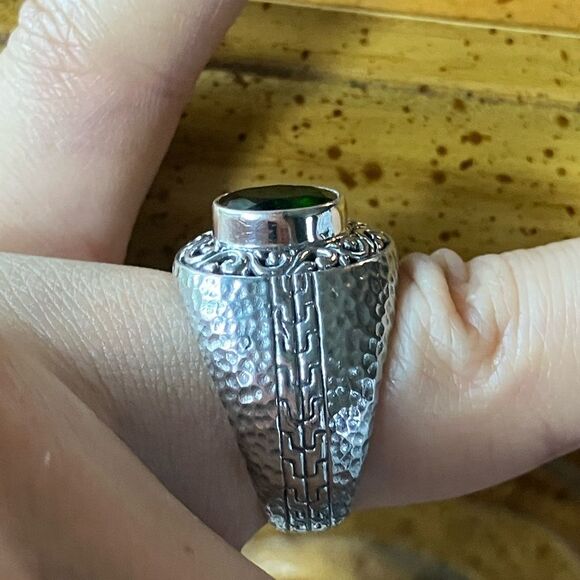 Natural Chrome Diopside Sterling Silver Hammered Ring Size 8 - Picture 3 of 9